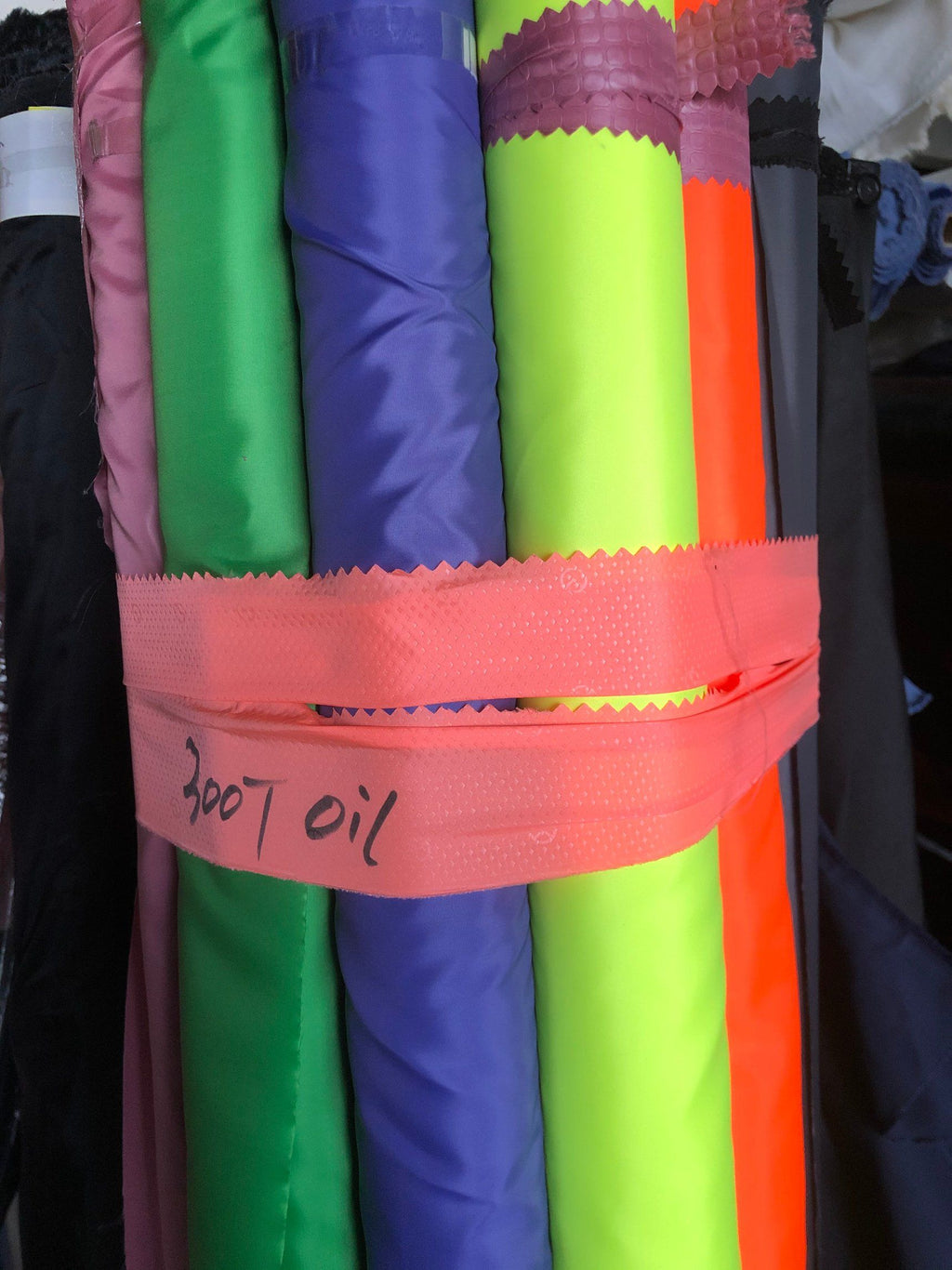 300T Polyester Taffeta Oil Cire Finished Embossed Fabric | 50D/48F