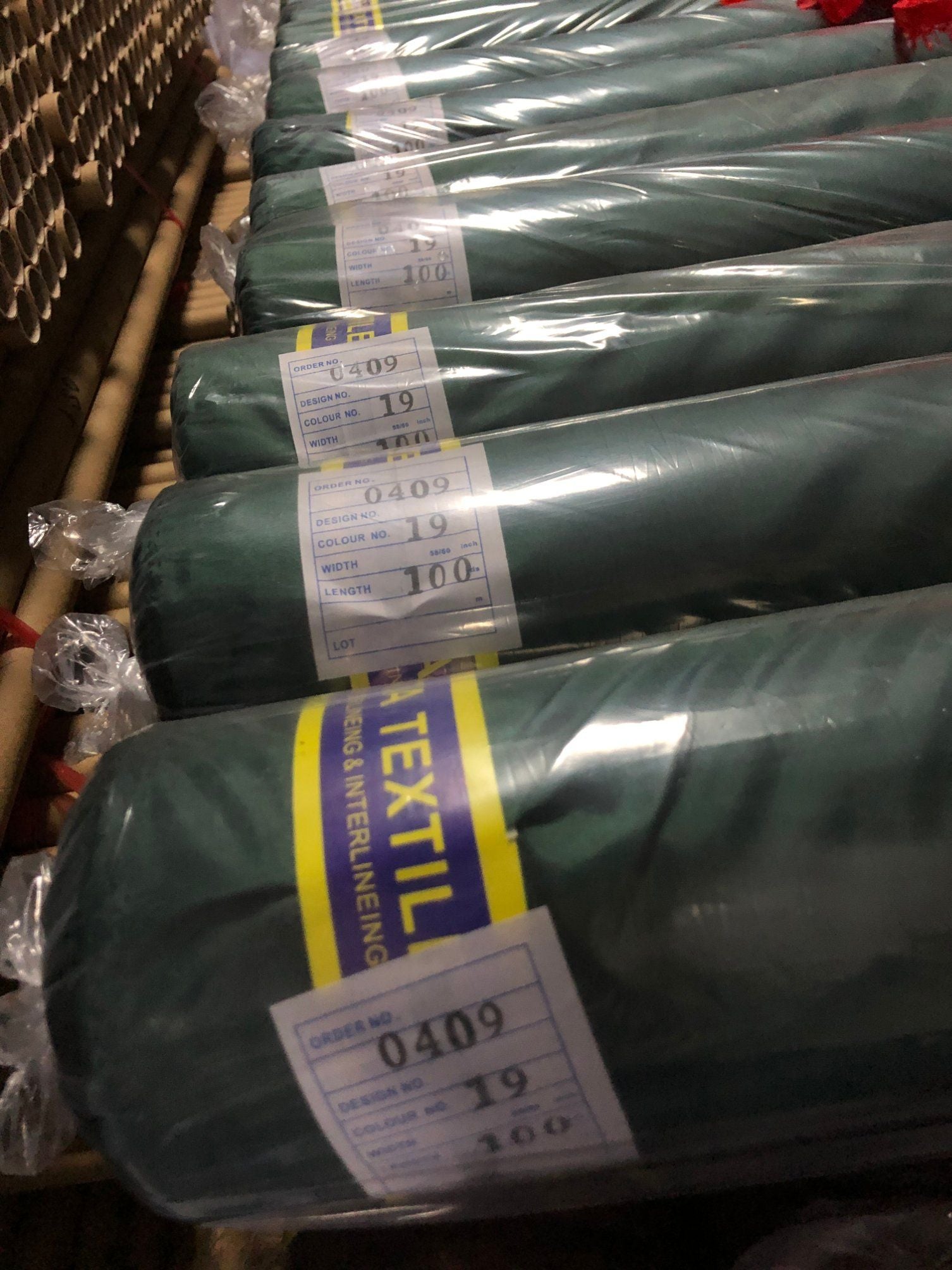 300T Polyester Taffeta Oil Cire Finished Embossed Fabric | 50D/48F