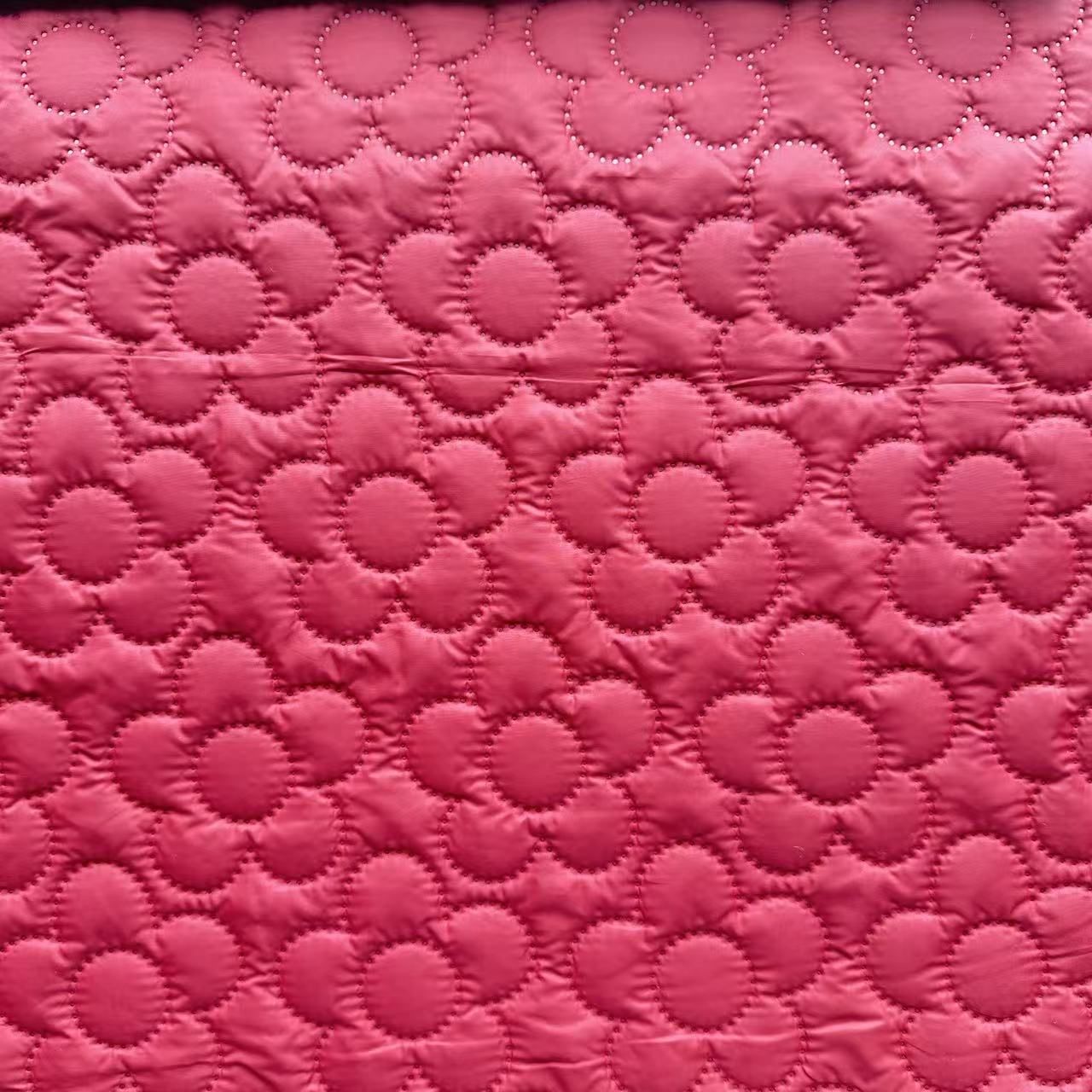 Warm-Keeping Quilted Fabric – Not Stuffy for Winter Home Textile & Garment